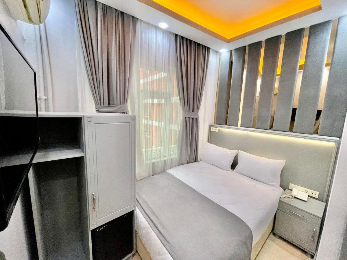 Crowned Plus Hotel Истанбул Екстериор снимка