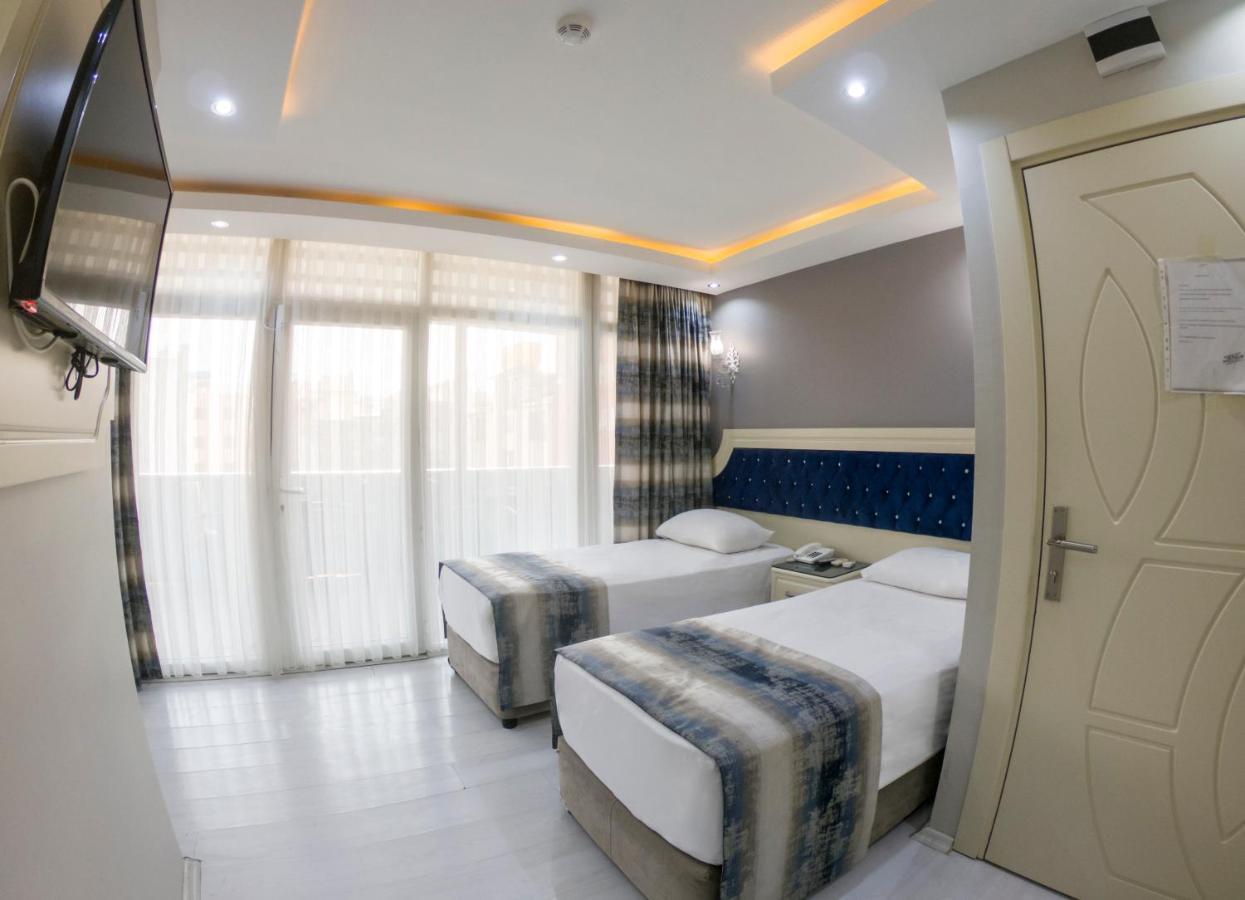 Crowned Plus Hotel Истанбул Екстериор снимка