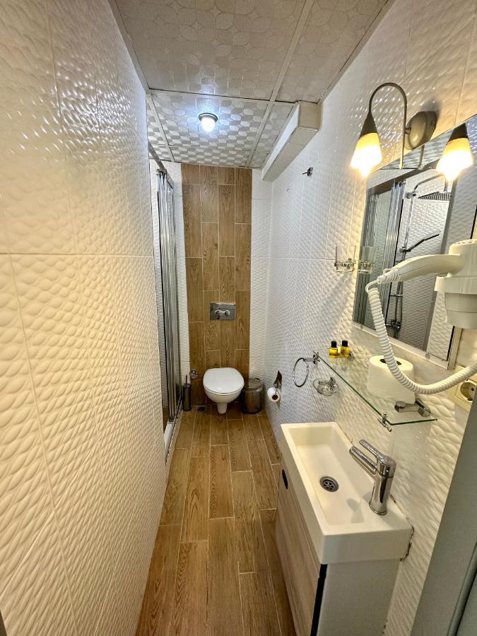 Crowned Plus Hotel Истанбул Екстериор снимка