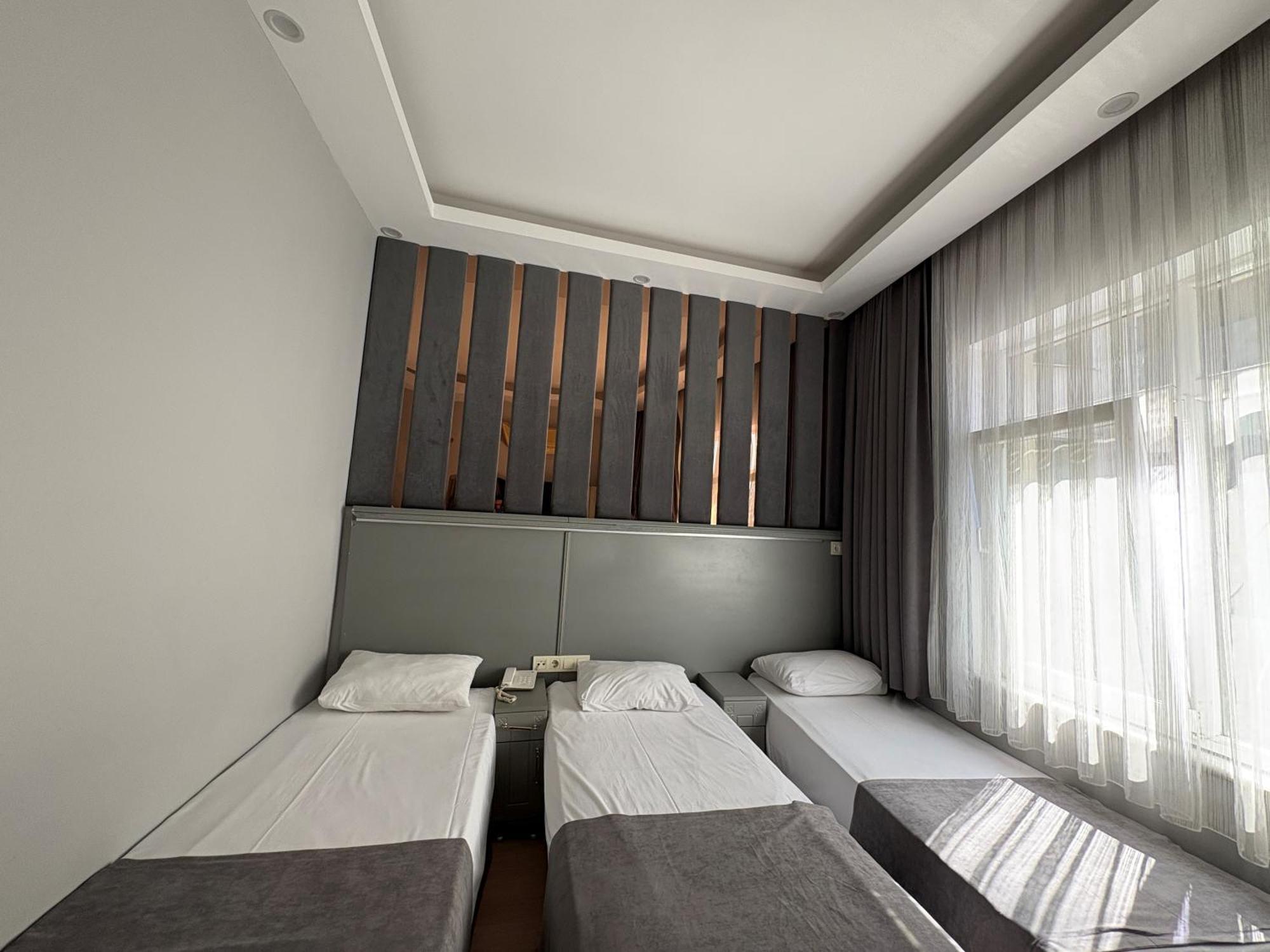 Crowned Plus Hotel Истанбул Екстериор снимка